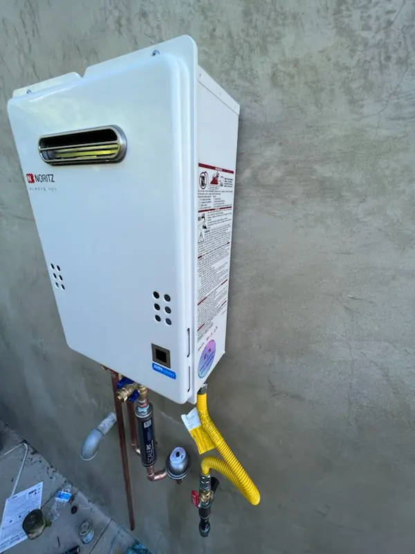 Tankless water heater installation for Airline Park Estates homes
